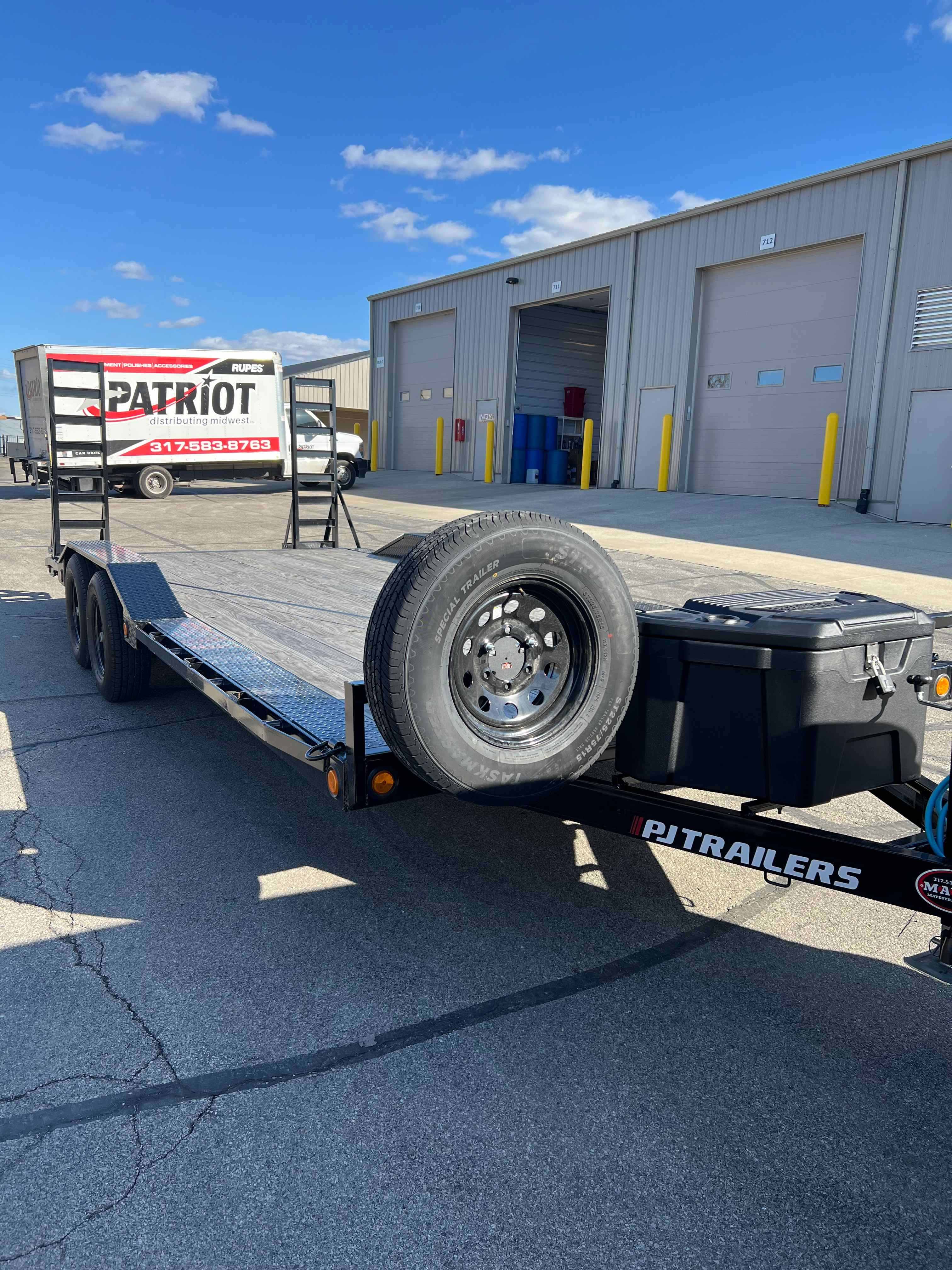 Car hauler trailer available for rent in Indianapolis